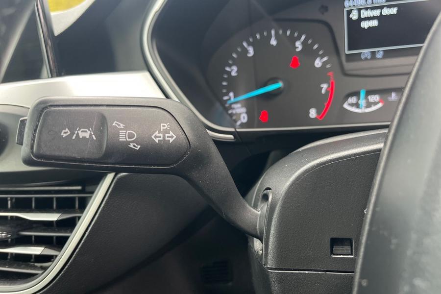 Ford FOCUS Photo autoimg-d21ab2c9fcebdc19a5c4b1001e80e267e73d8707.jpg