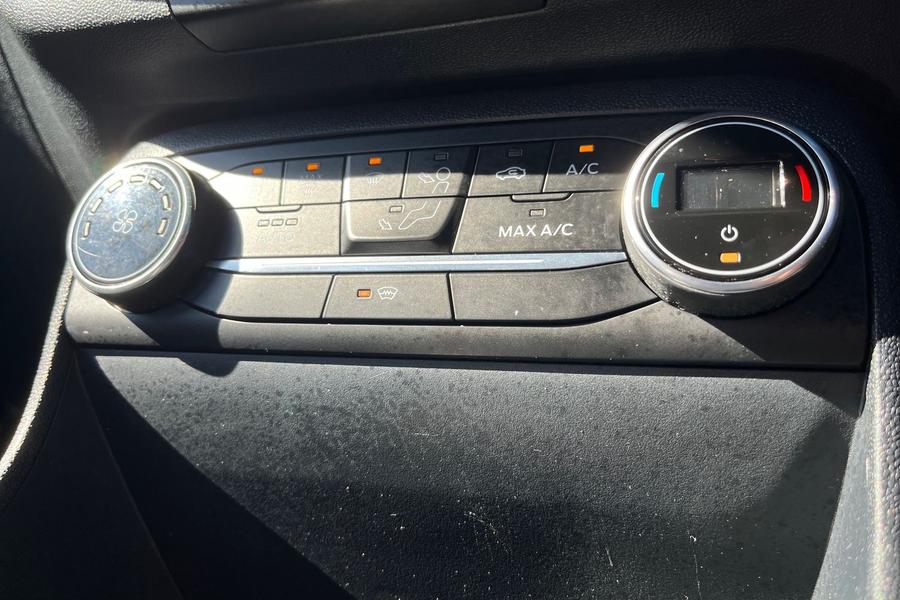 Ford FIESTA Photo autoimg-d21ca4655b33207e9f99316205b5f47a276f25b6.jpg