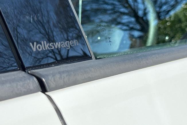 Volkswagen Golf Photo 22