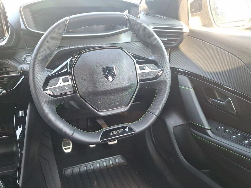 Used Peugeot 208 LO24UDW 12