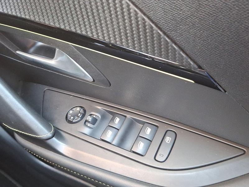 Used Peugeot 208 OW69AXF 25