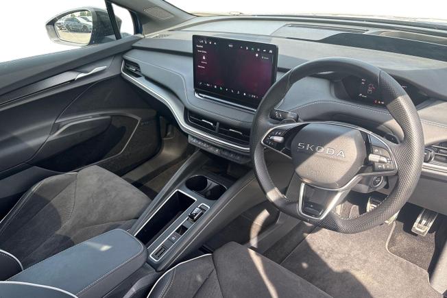 ŠKODA Enyaq Photo 6