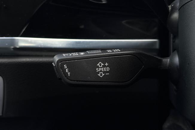 AUDI Q3 Photo 22