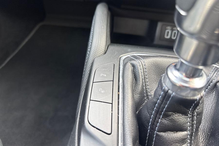 Ford FOCUS Photo autoimg-d22bc16e338c6c83939db75e4aebc075c387bb1e.jpg