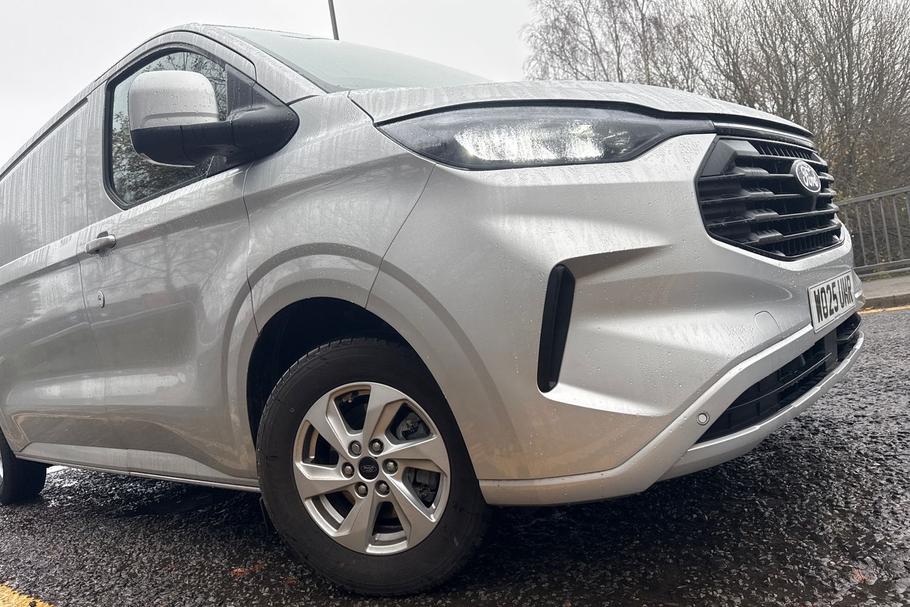 Used Ford TRANSIT CUSTOM 18