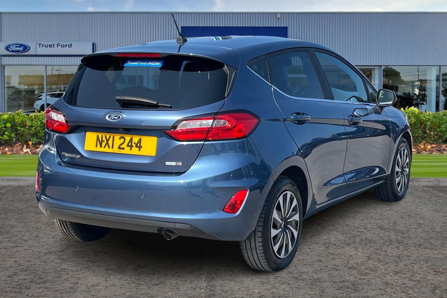 Ford FIESTA Photo 3