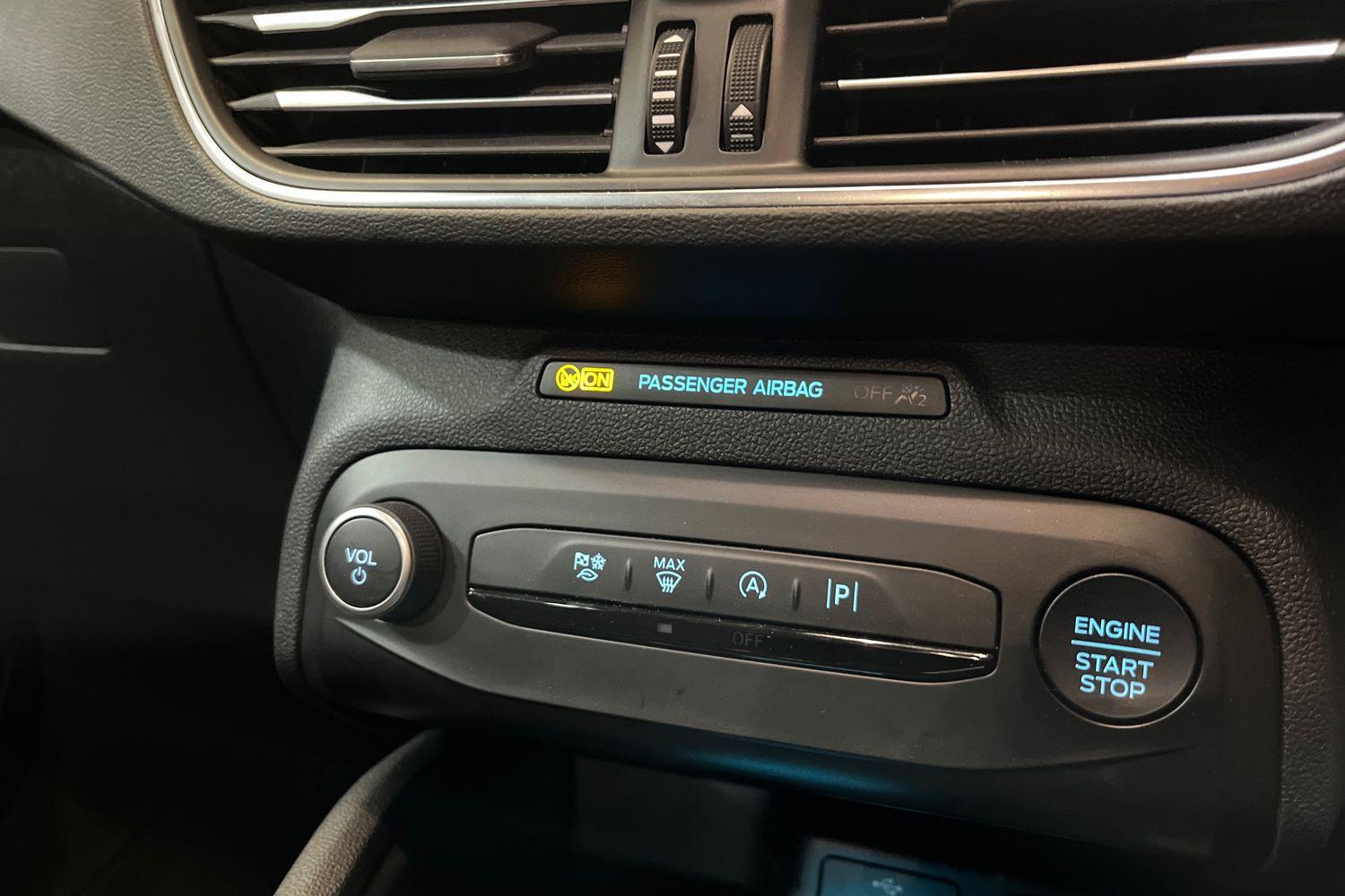 Ford FOCUS Photo 36