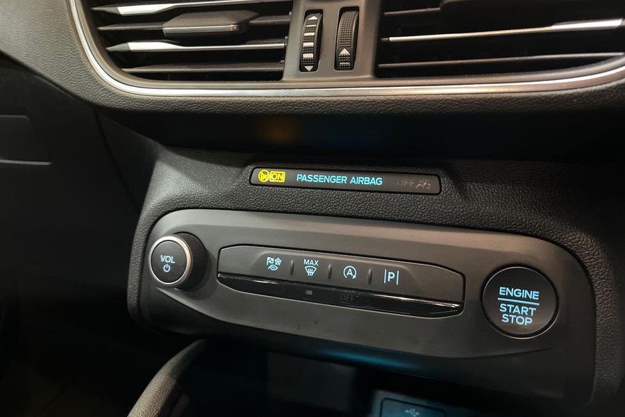 Ford FOCUS Photo autoimg-d23016660d85eeafe6fe0bd9772e01e785648606.jpg