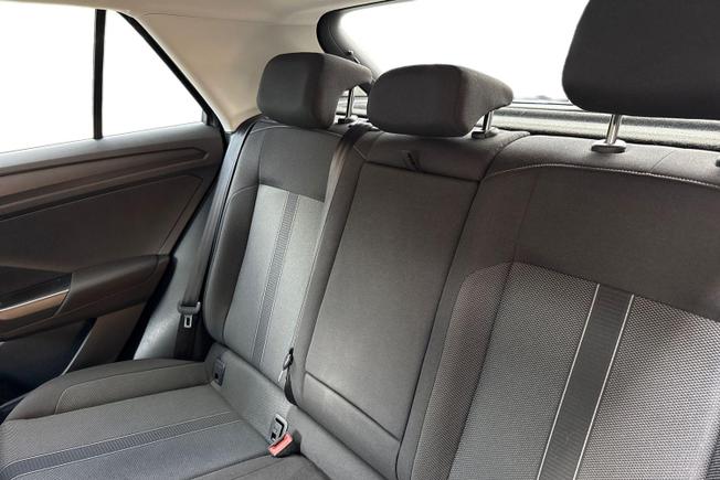 VOLKSWAGEN T-Roc Photo 9