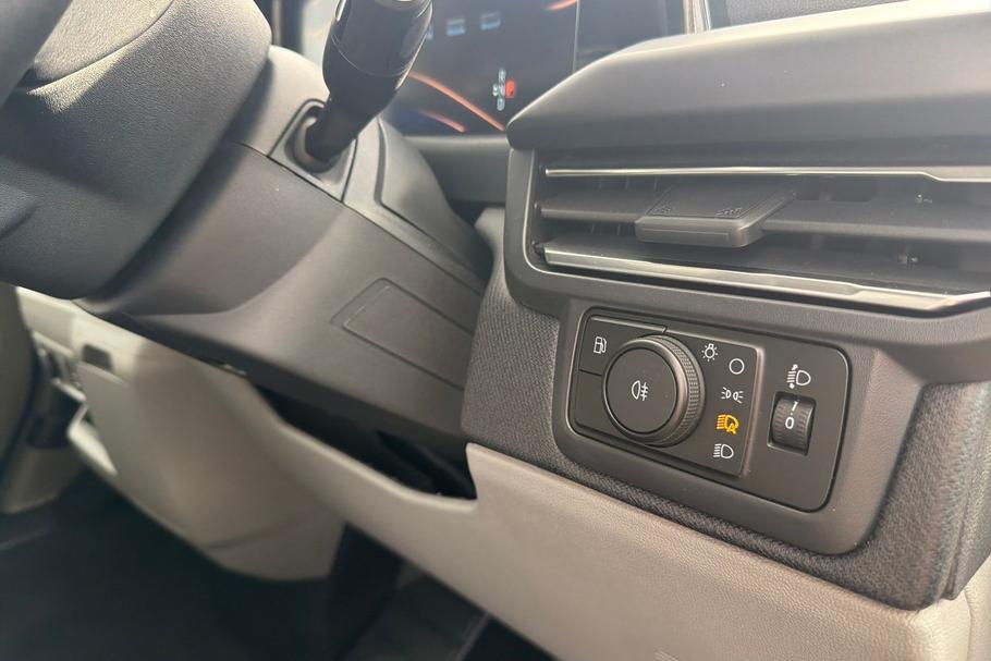 Used Ford TOURNEO CUSTOM 18