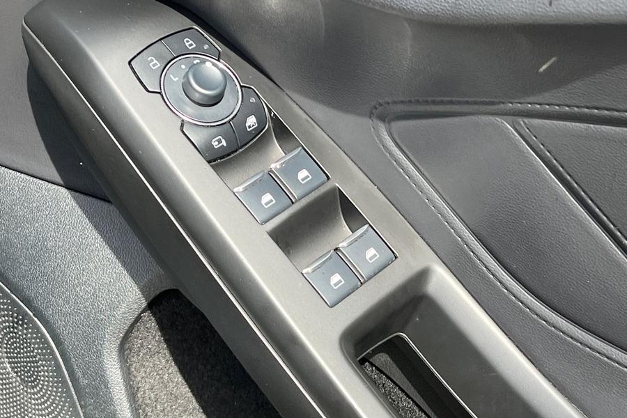Ford Focus Photo autoimg-d2367dfbc0e362a8d489bd339f97655022ffff4c.jpg