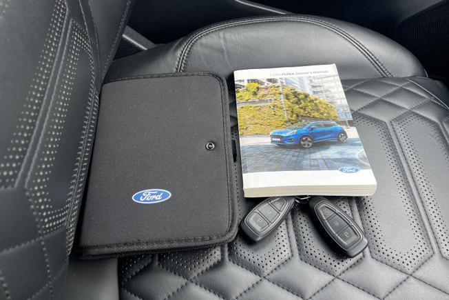 FORD Puma Photo 31