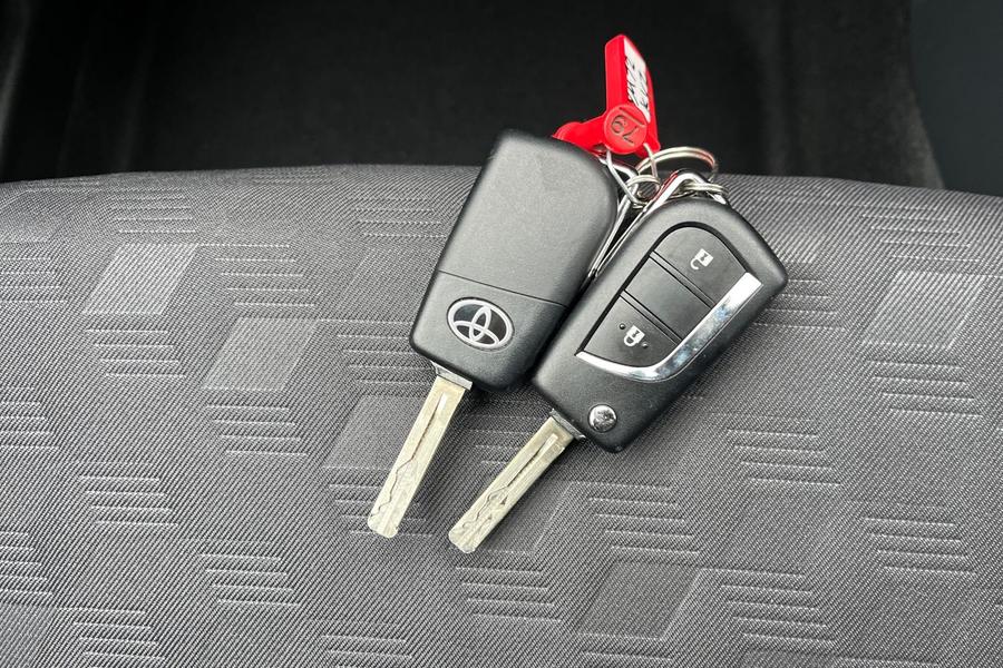 Toyota YARIS Photo autoimg-d23a053bdd01f7c9a13b93d5465a948257bd4d38.jpg