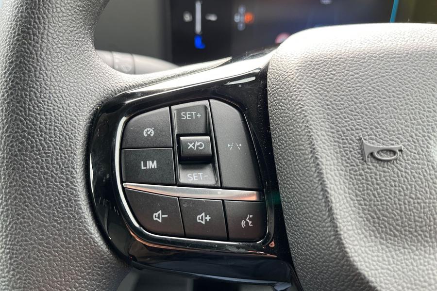 Ford E-TRANSIT CUSTOM Photo autoimg-d23c01a229ba2edb0a4d446c46c22b28e3e174a3.jpg