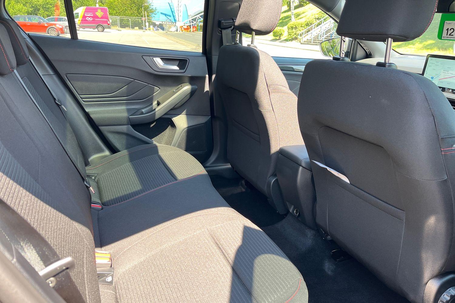 Ford FOCUS Photo 35
