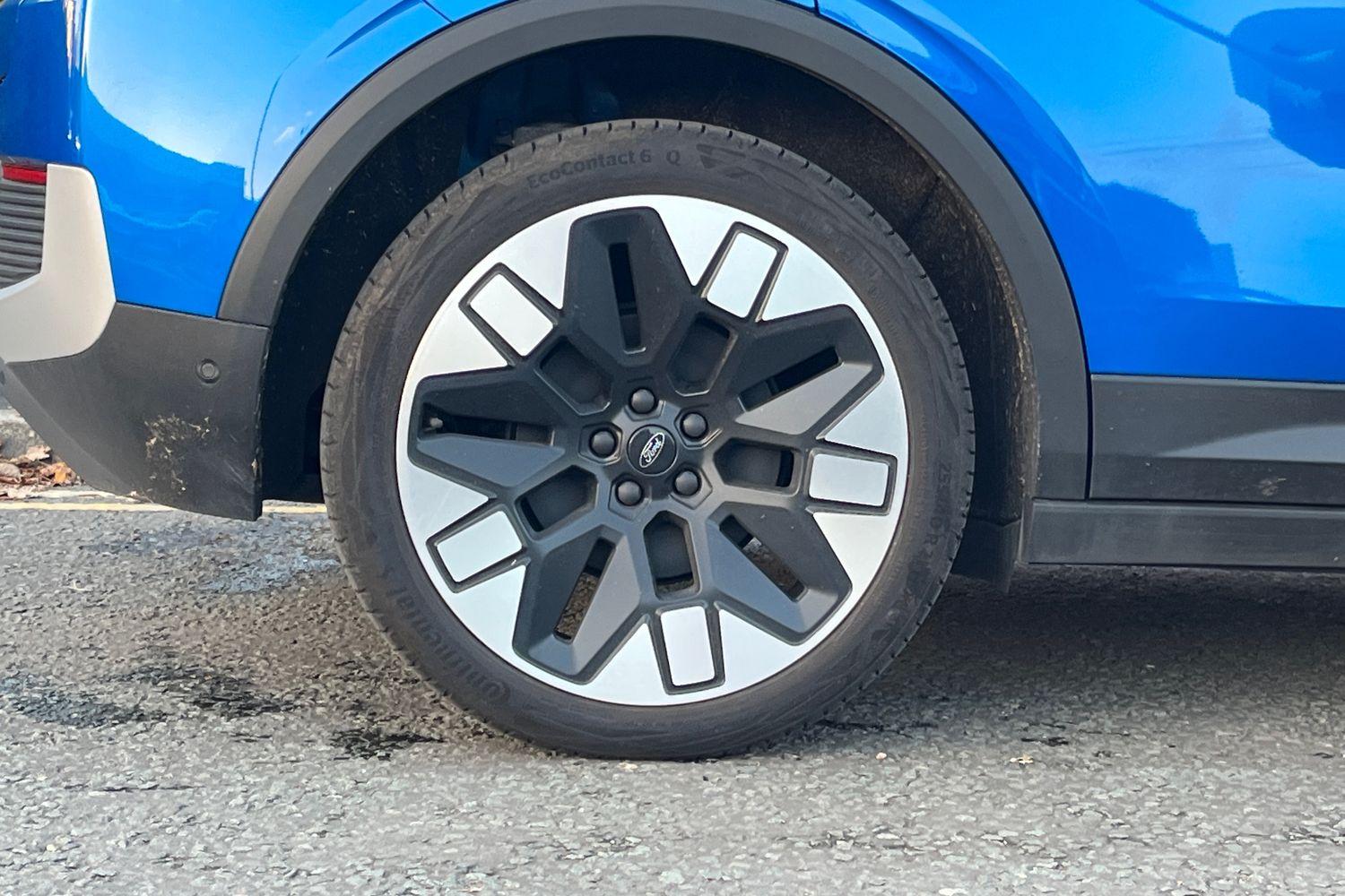 Ford Explorer Photo 7