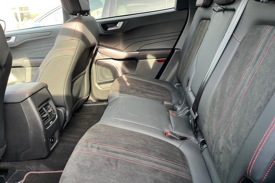 Ford Kuga Photo autoimg-d244967d3be4a4b32d6c32af0d04c19f52f2d88e.jpg