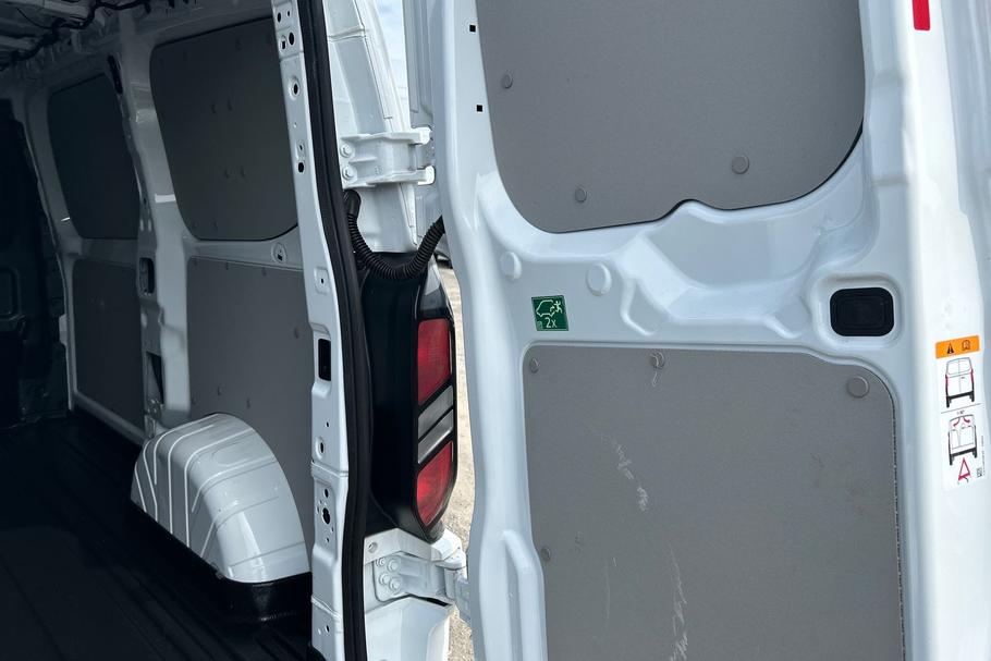 Used Ford TRANSIT CUSTOM PX25YRZ 28
