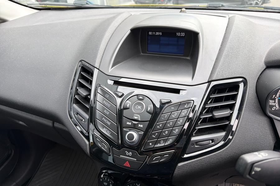 Ford FIESTA Photo autoimg-d2486f9dae2417dd6ee30f261e01081aa36ee264.jpg