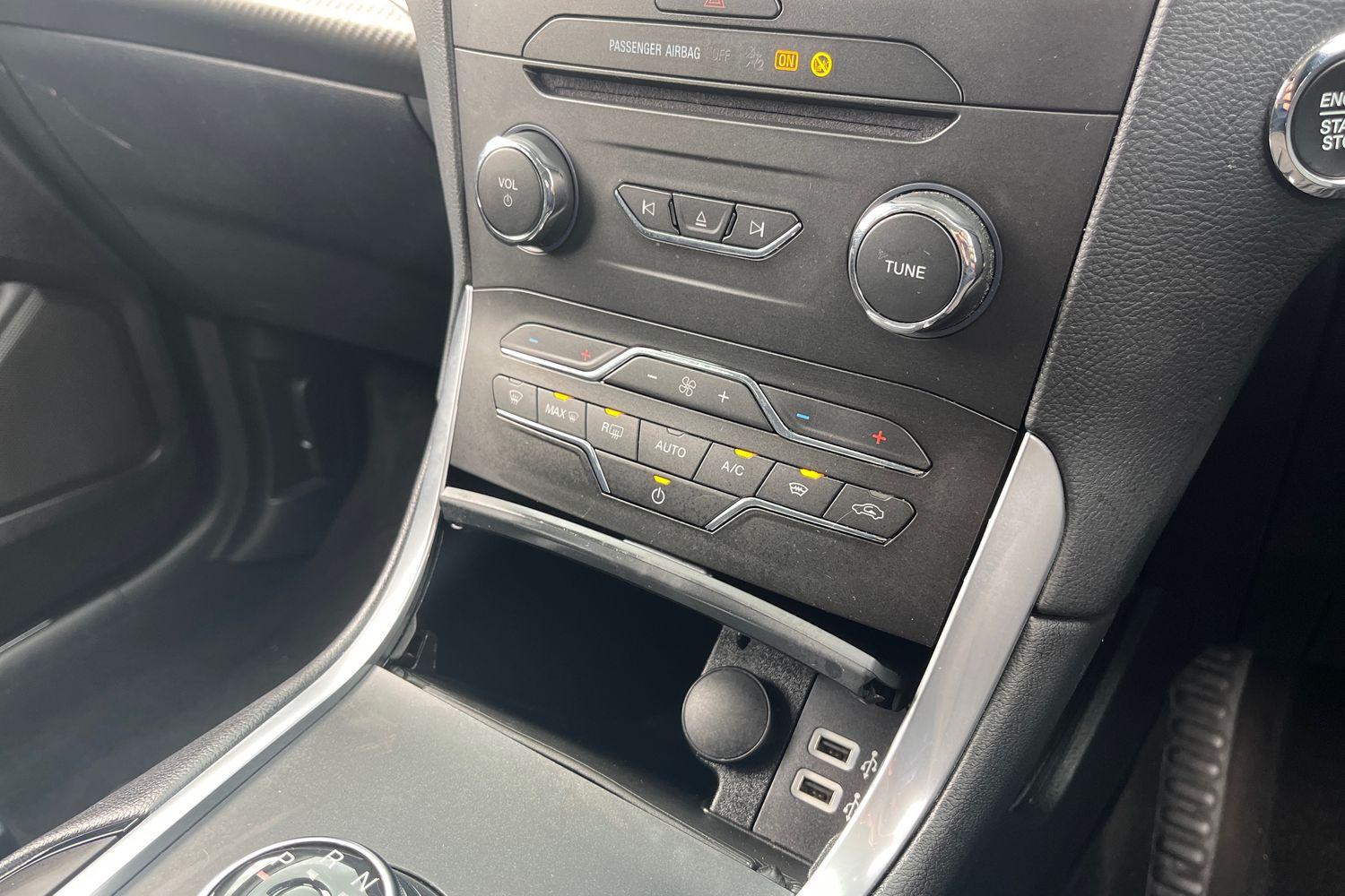 Ford Galaxy Photo 32