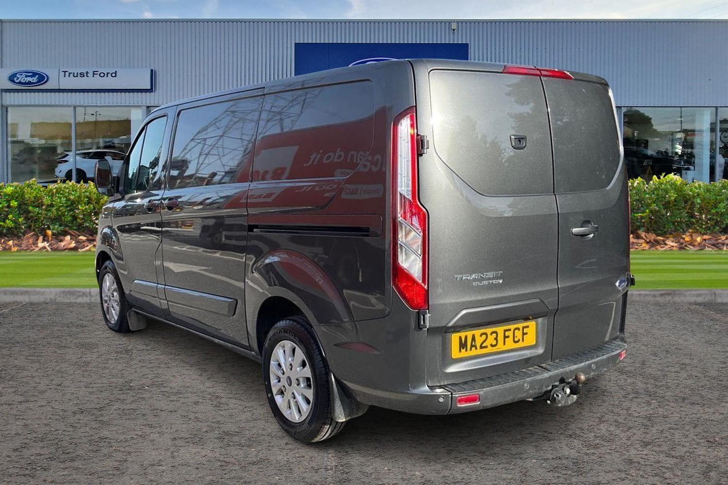 Ford Transit Custom Photo 1
