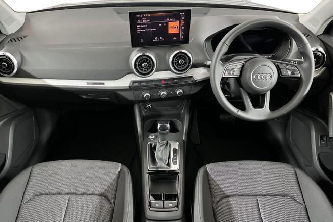 AUDI Q2 Photo 10