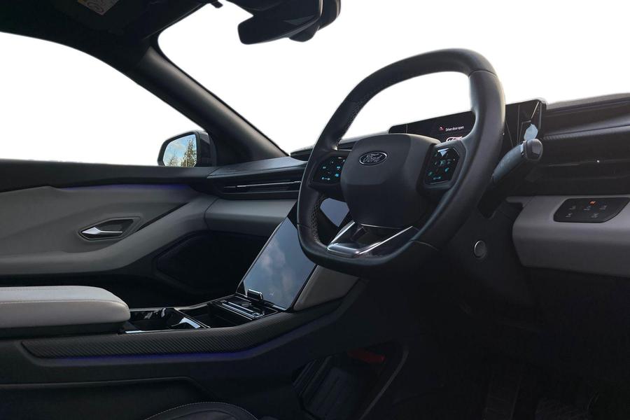 Ford Explorer Photo autoimg-d250070b37f02ec3eaad6f001e9887f1d9a2d509.jpg