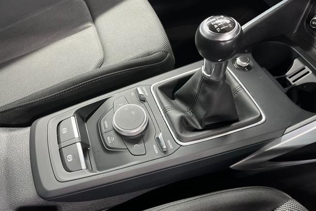 Audi Q2 Photo 24