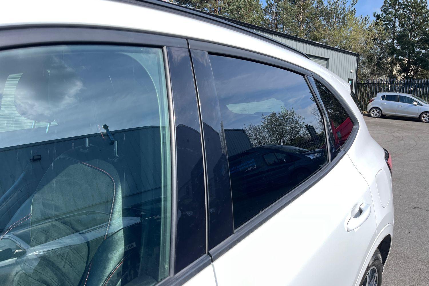Ford KUGA Photo 23