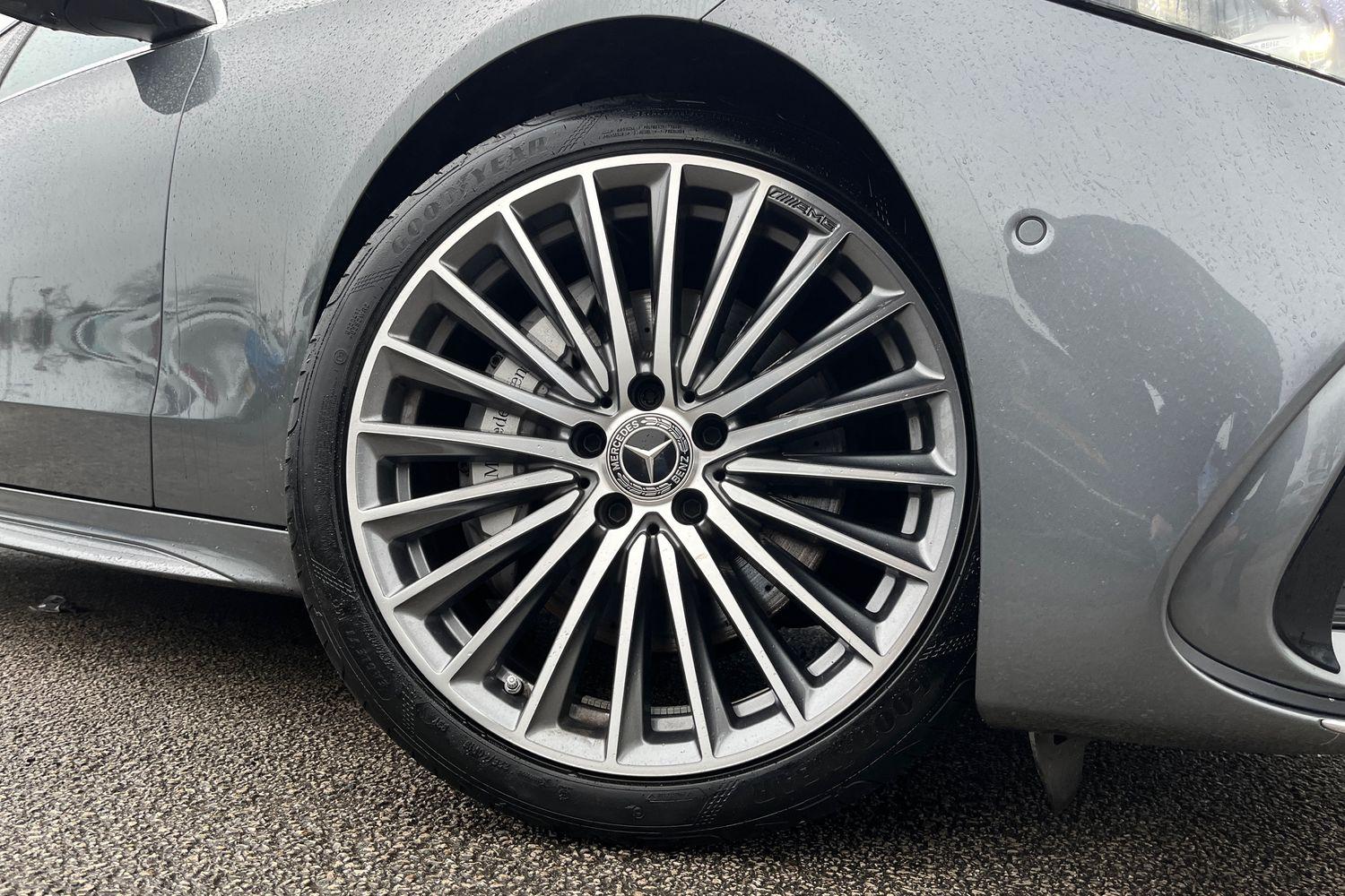 Mercedes-Benz C CLASS Photo 7