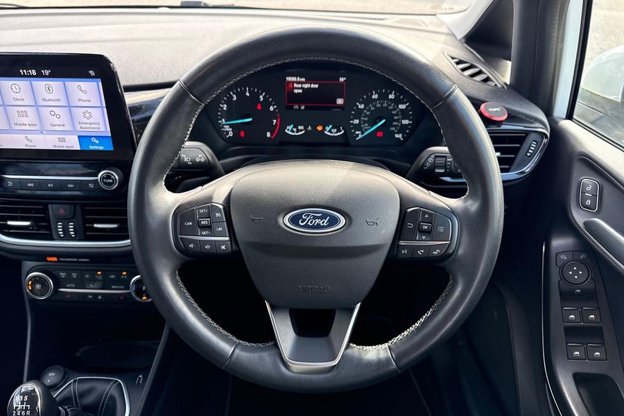 Ford FIESTA Photo autoimg-d25e3f3d326a91740fd73a398951e29203c45c39.jpg