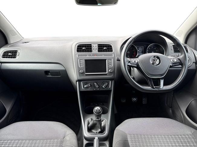 VOLKSWAGEN Polo Photo 10
