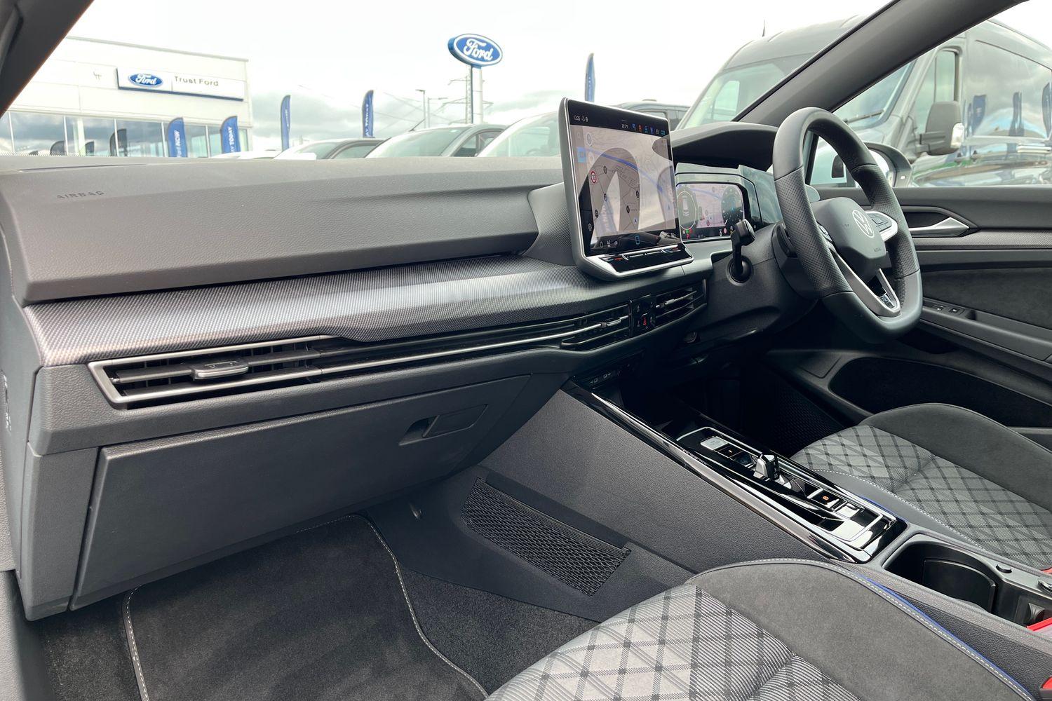 Volkswagen Golf Photo 17