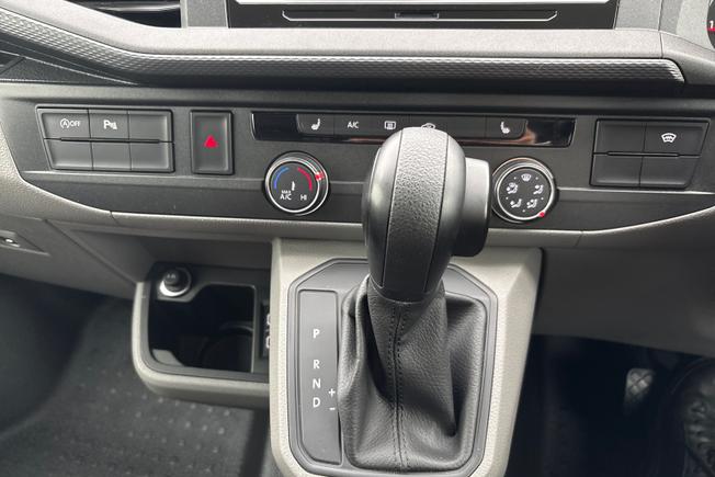 VOLKSWAGEN Transporter Photo 26