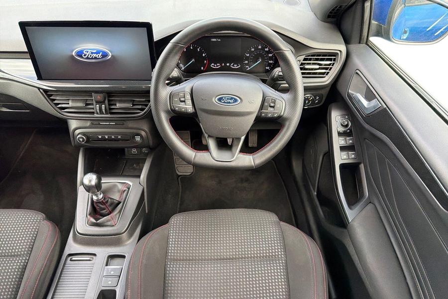 Ford FOCUS Photo autoimg-d26b62b9f9c87a1b2c1d664c573f32e381c10f39.jpg