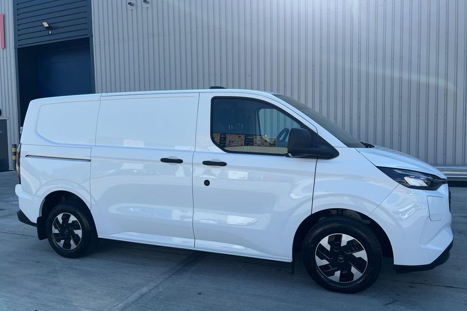 Used Ford E-Transit Custom MJ25UZR 21