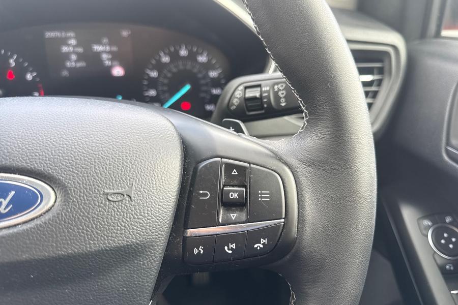 Ford FOCUS Photo autoimg-d26f6eb676828a4754fac88243e6dcc12dfa3690.jpg