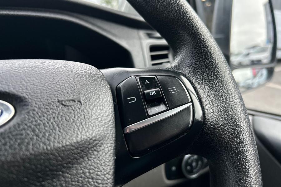 Ford TRANSIT CUSTOM Photo autoimg-d2709e8ff88a78ae51aa425471e3b487168ba0b4.jpg