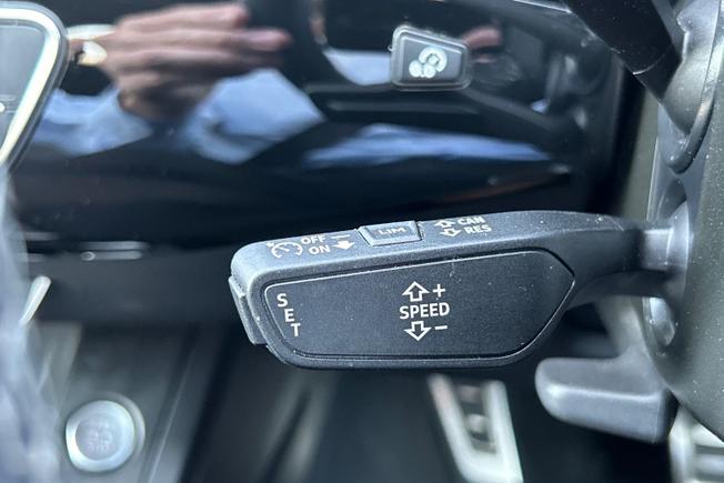 AUDI A4 Photo 51