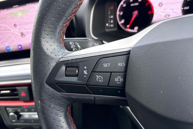 SEAT Ibiza Photo 16