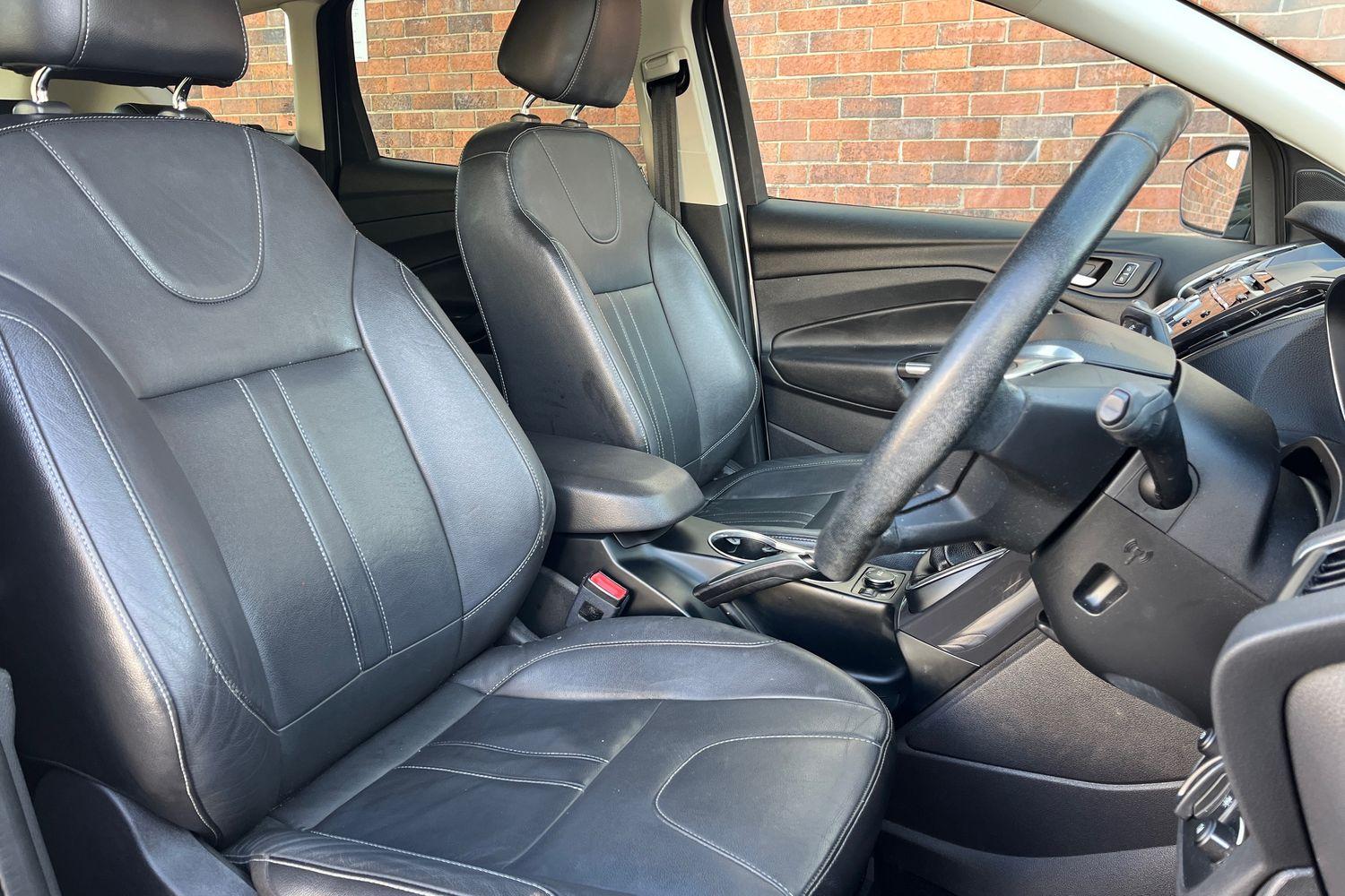 Ford Kuga Photo 16