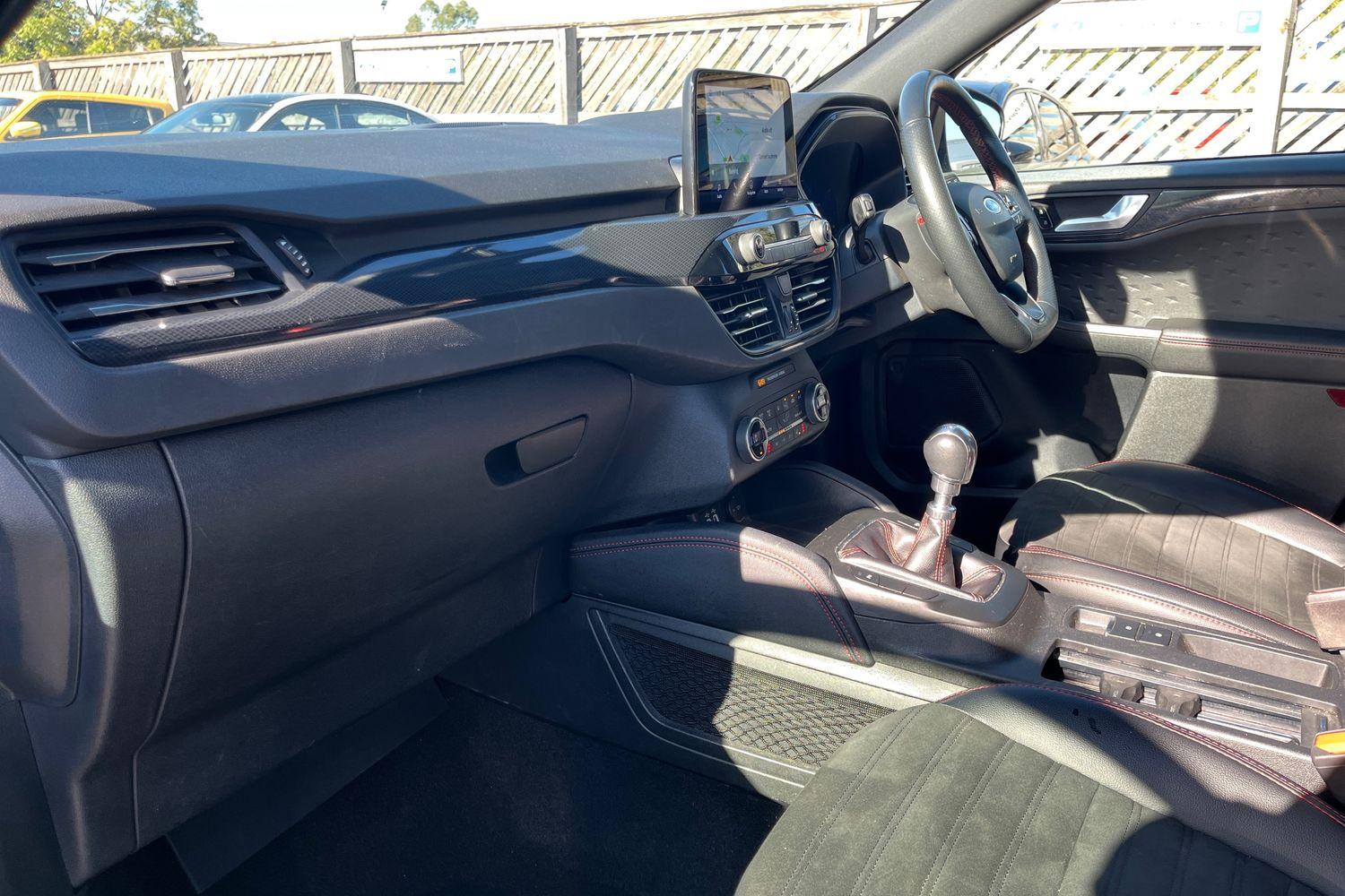 Ford KUGA Photo 17