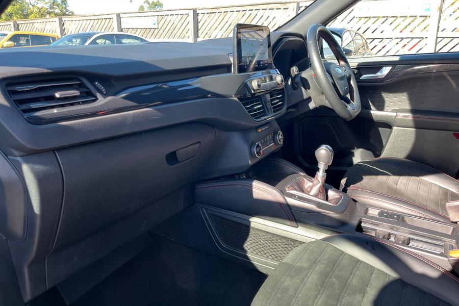 Ford KUGA Photo autoimg-d276fd1b4cfa27a7832ae3301d721d6d2b7688cb.jpg