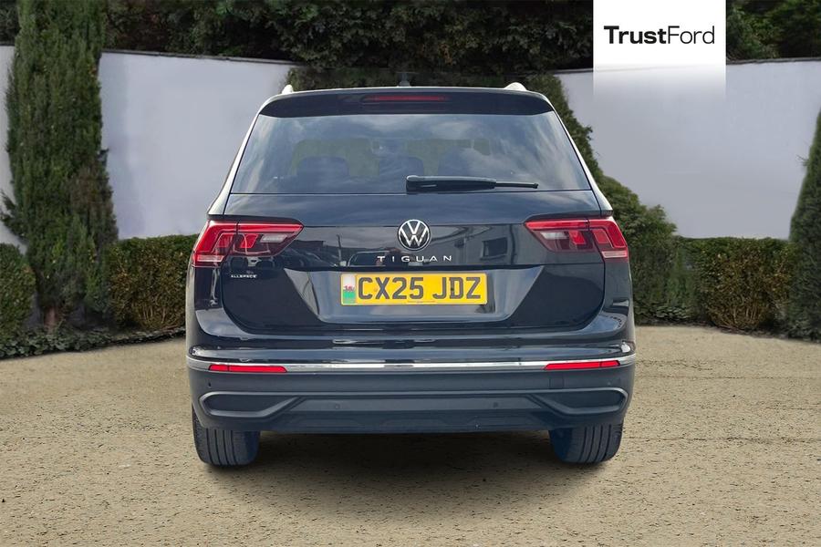 Volkswagen TIGUAN ALLSPACE Photo autoimg-d27b63495f91e1ab1946be2cf3331eb746d60783.jpg