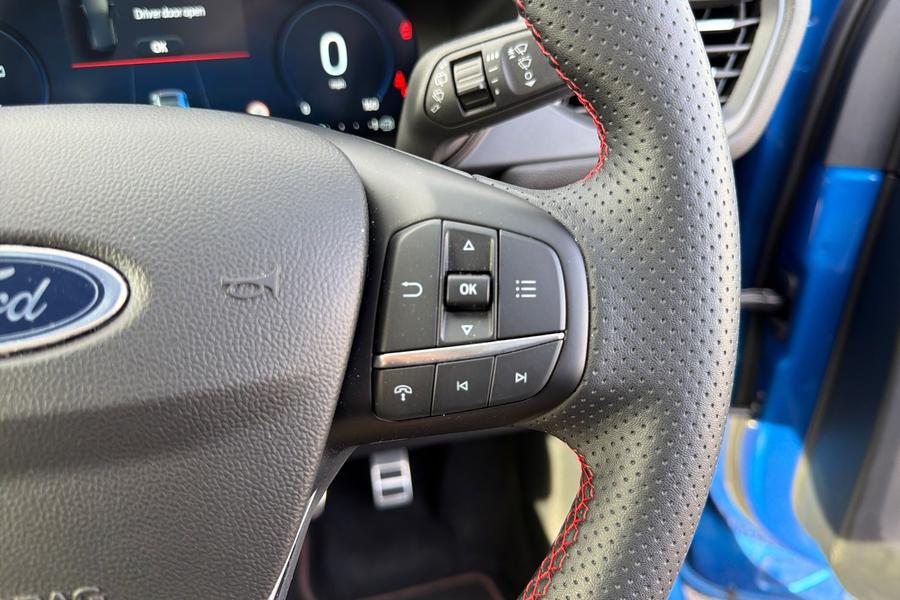 Ford Kuga Photo autoimg-d27bf82ed7b0d08eb2f13bd9998fb4a22f279669.jpg