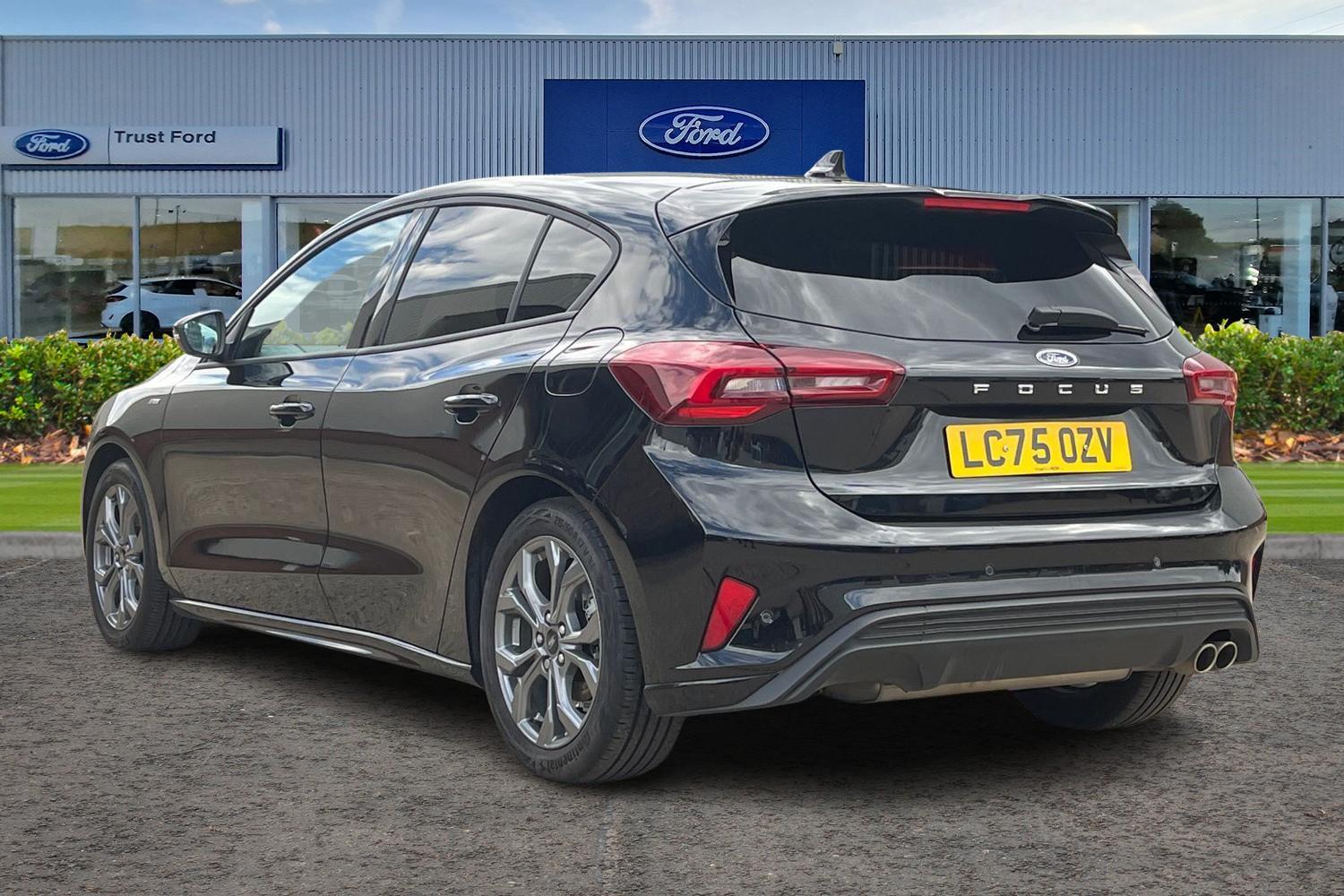 Ford Focus Photo 1