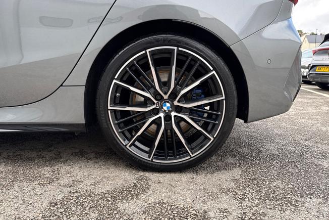 BMW 1 Series Photo 25