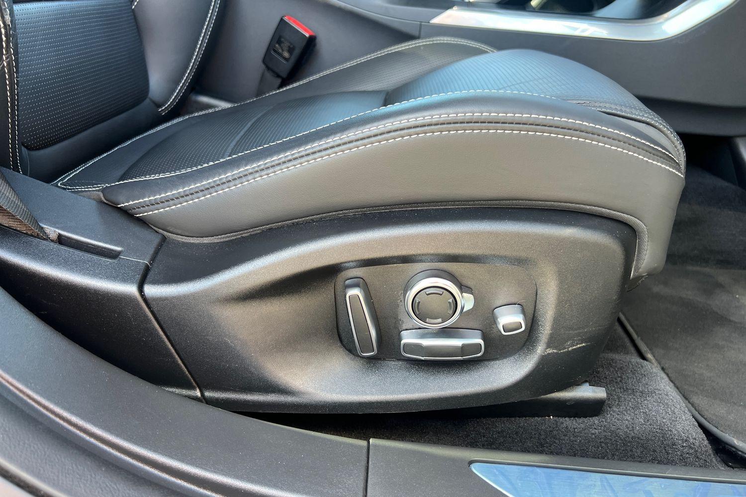 Jaguar I-PACE Photo 32