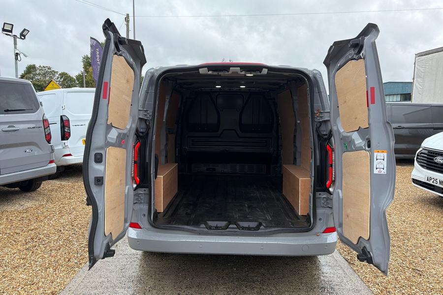Ford E-TRANSIT CUSTOM Photo autoimg-d2830cb41db997255259af74055b4aceca0ae42f.jpg