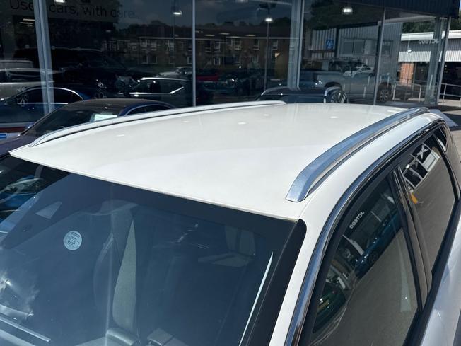 PEUGEOT 5008 Photo 29